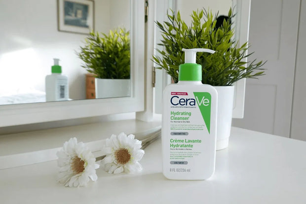 Cerave Hydrating Facial Cleanser (BEST FOR SKIN WHITENING AND ACNI)
