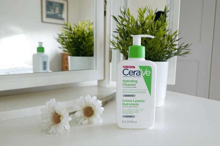 Cerave Hydrating Facial Cleanser (BEST FOR SKIN WHITENING AND ACNI)