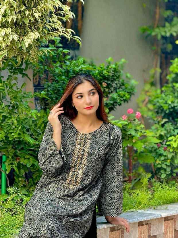 Versatile Black Printed Linen Suit – Perfect for Every Occasion